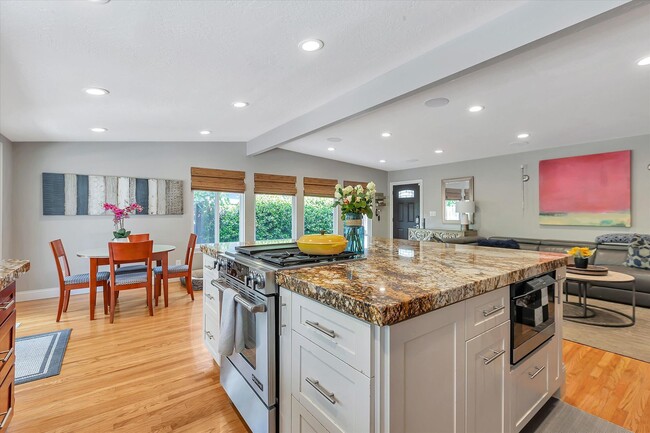 Primary Photo - Gorgeous Vibrant Home In Santa Clara