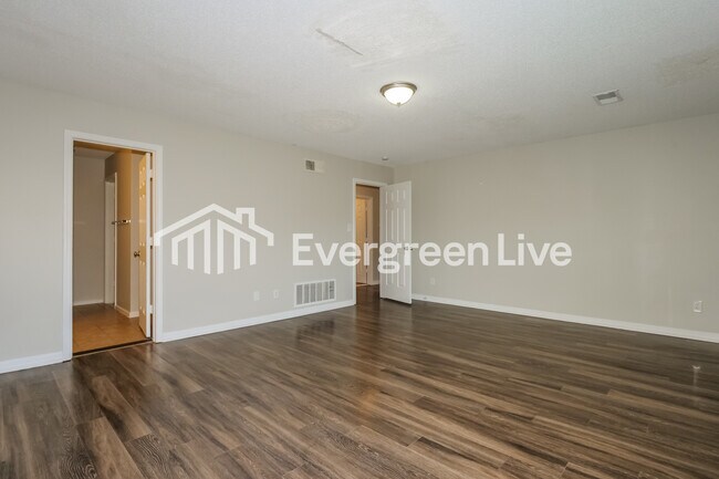 Building Photo - 3946 Chelsea Hill Dr