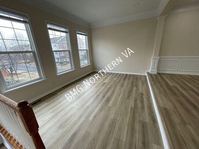 Building Photo - 22525 Maison Carree Square