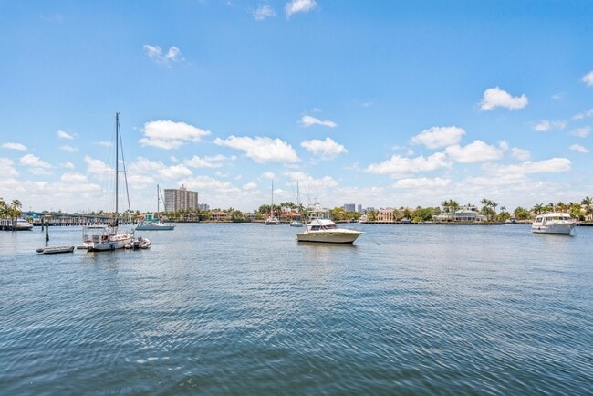 Building Photo - 101 N Birch Rd