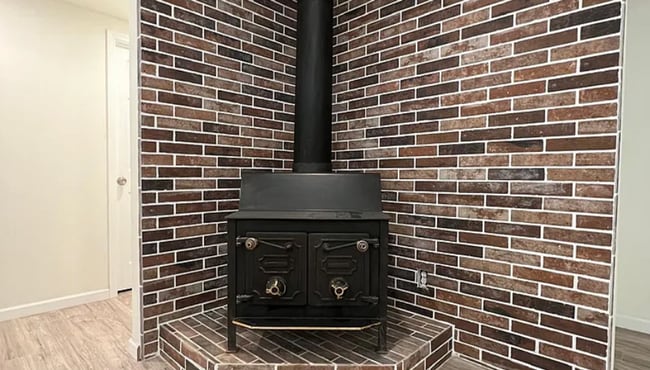 Building Photo - $0 First Month's Rent / $0 Deposit at Move-in