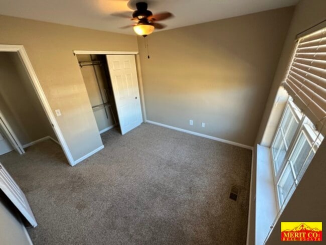 Building Photo - House