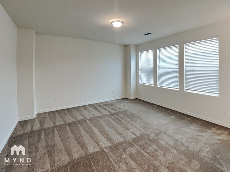 Building Photo - 4904 Black Falcon Way