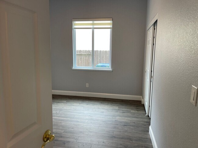 Building Photo - Immaculate 4br Pet Friendly Home in Morada