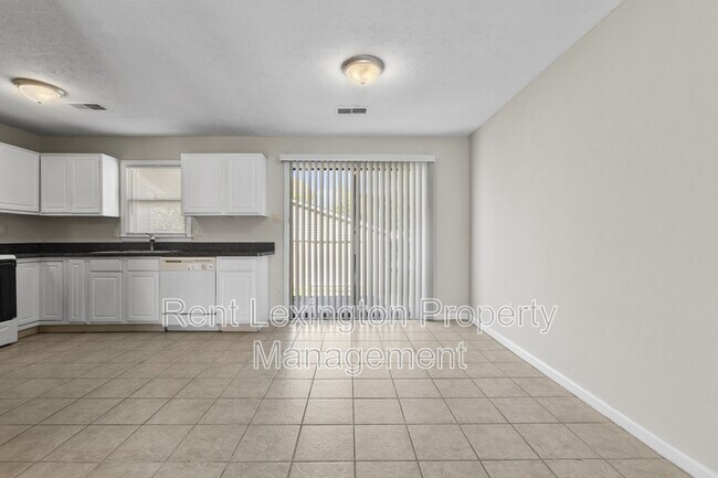 Building Photo - 3352 Hartston Dr