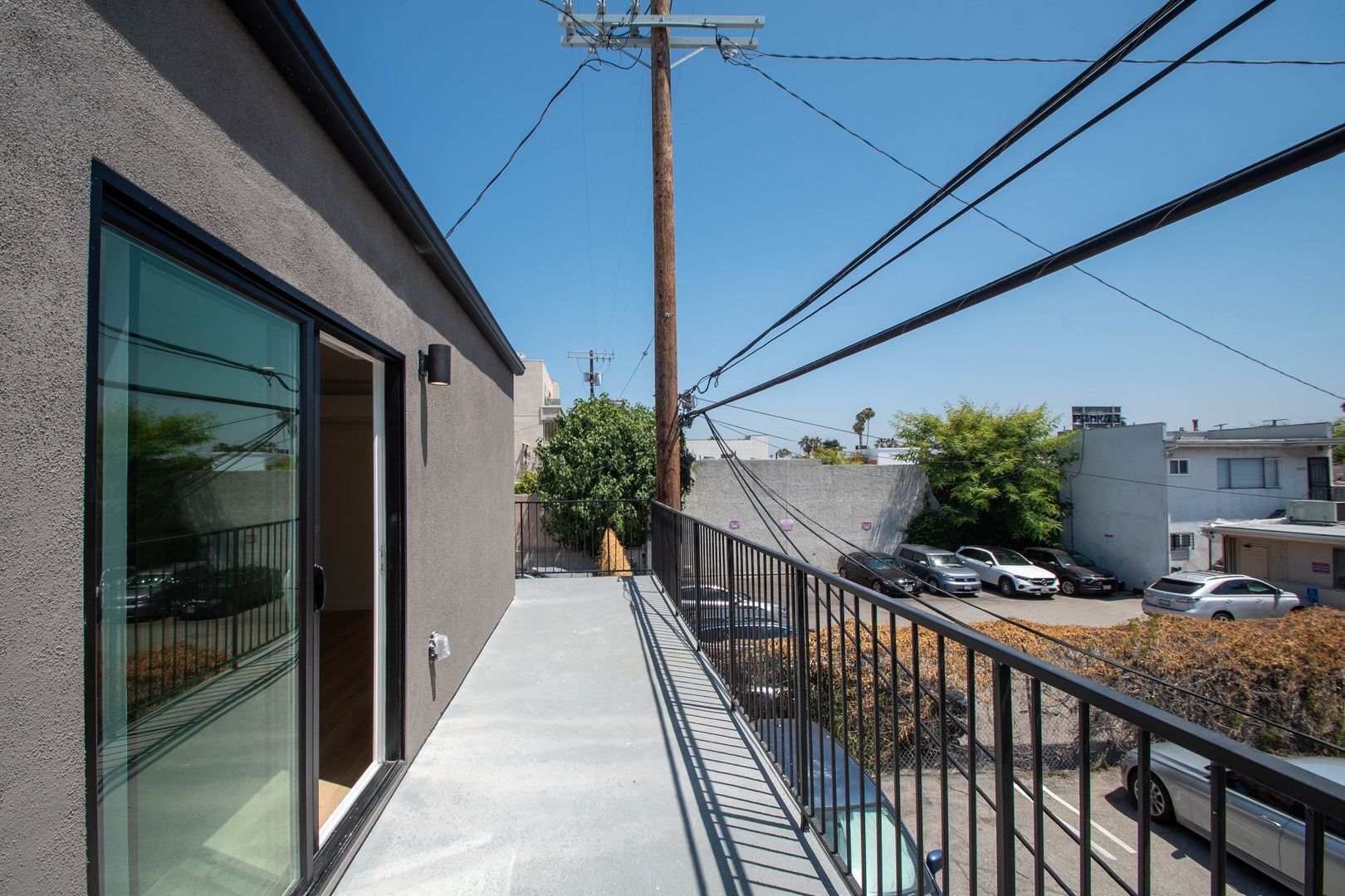 Building Photo - 4334 Mammoth Ave