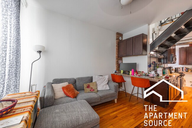 Building Photo - 1643 S Throop St