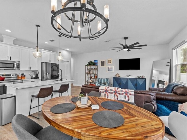 Building Photo - 3103 W Leroy St