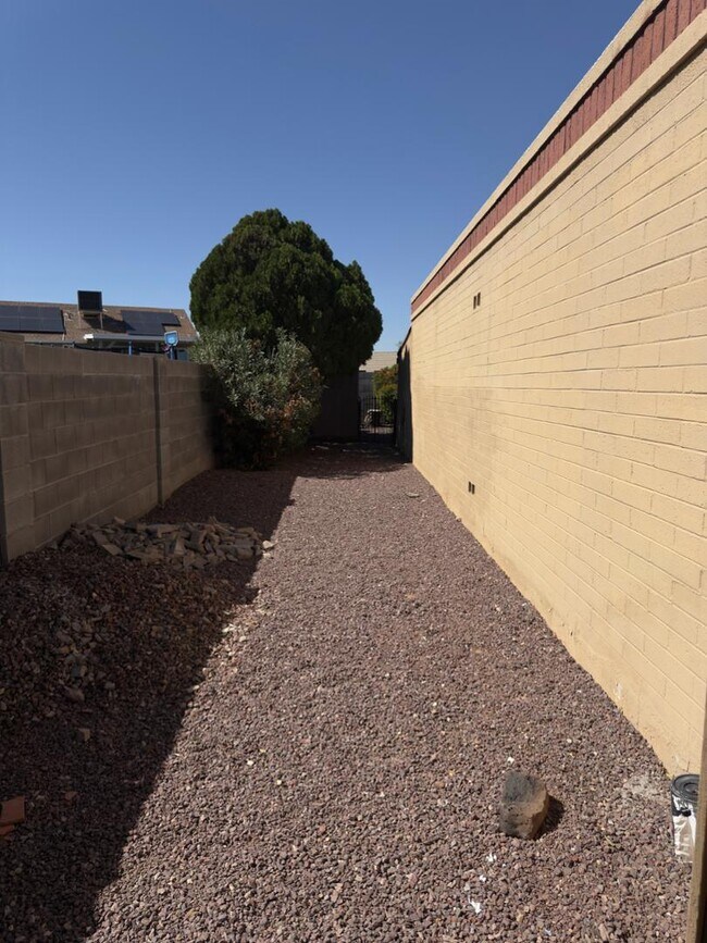 Building Photo - 17046 N 37th Ave