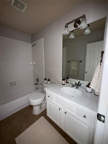 Building Photo - 2900 Dunbar Dr
