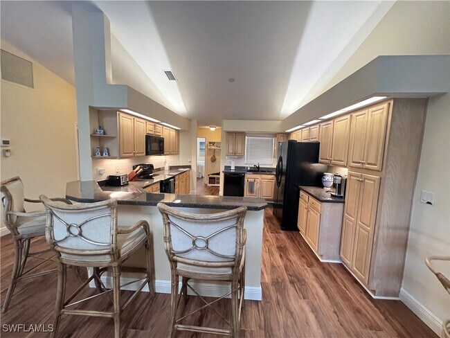 Building Photo - 26891 Wedgewood Dr
