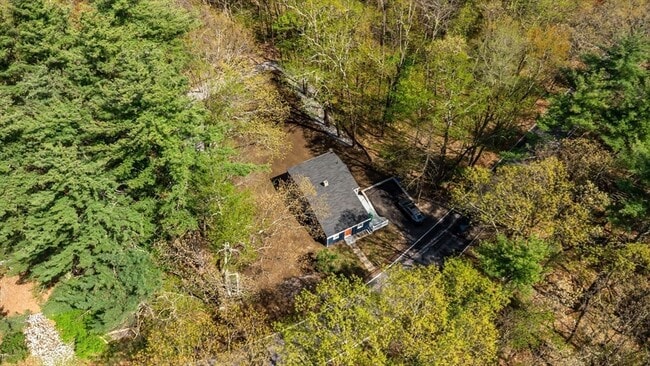 Building Photo - 502 Brockelman Rd