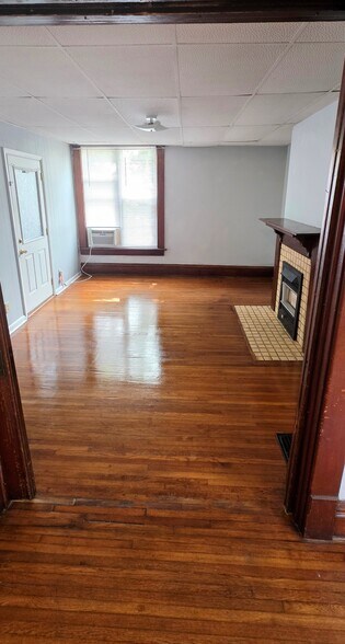 Living Room - 2588 East Ave