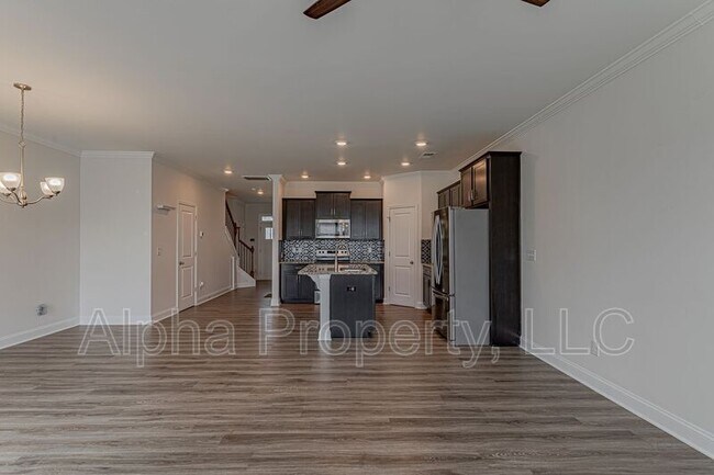 Building Photo - 420 Yellow Fox Rd