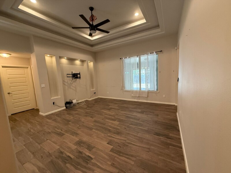 Building Photo - 1321 Combs Ave