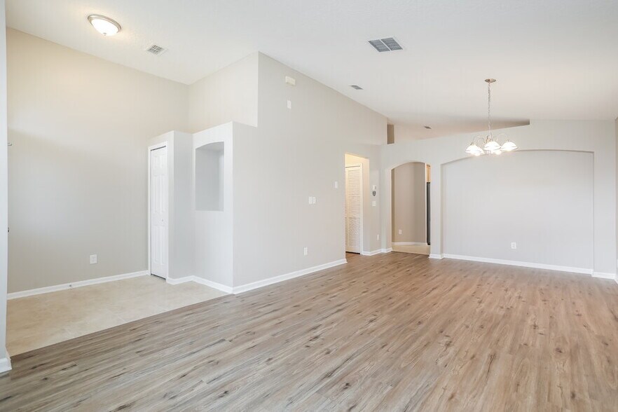 Building Photo - 952 Silver Spring Ct