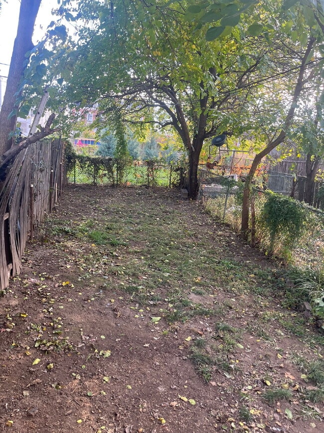 Building Photo - 1210 Anderson St