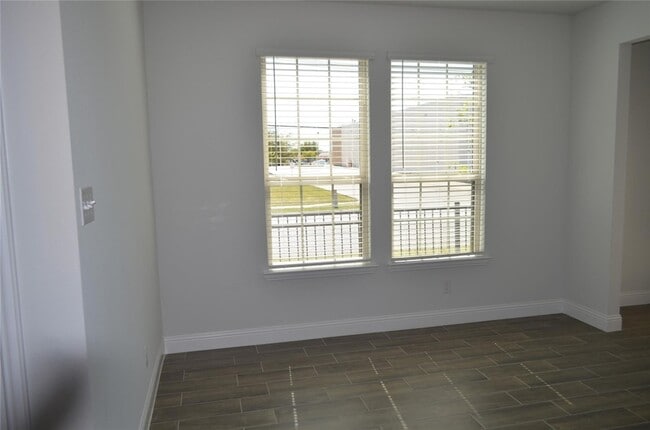 Building Photo - 5501 Crosby Dr