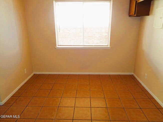 Building Photo - 10532 Brisbane Way