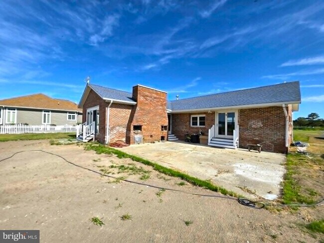 Building Photo - 22931 Steele Dr