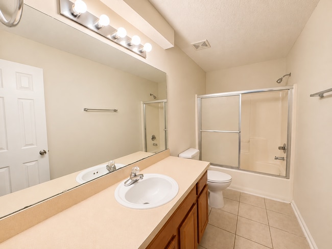 Building Photo - Spacious Townhome in North St. Augustine