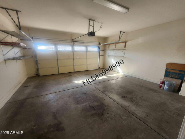 Building Photo - 7239 N 89th Dr