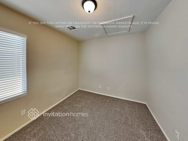 Building Photo - 7558 S Chambery Cove Ct