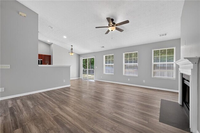 Building Photo - 437 Waterbury Way