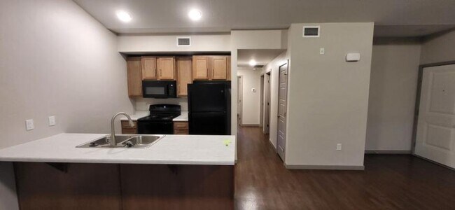 Building Photo - 2 bedroom in Caldwell ID 83605