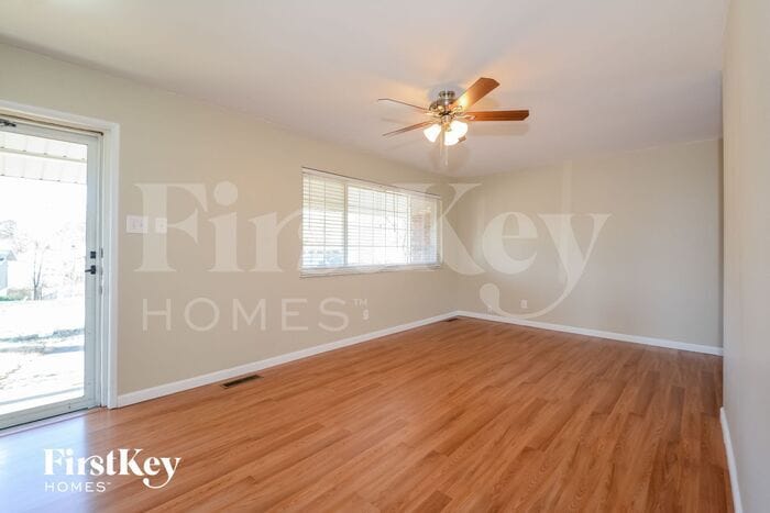 Building Photo - 802 Parkfield Terrace