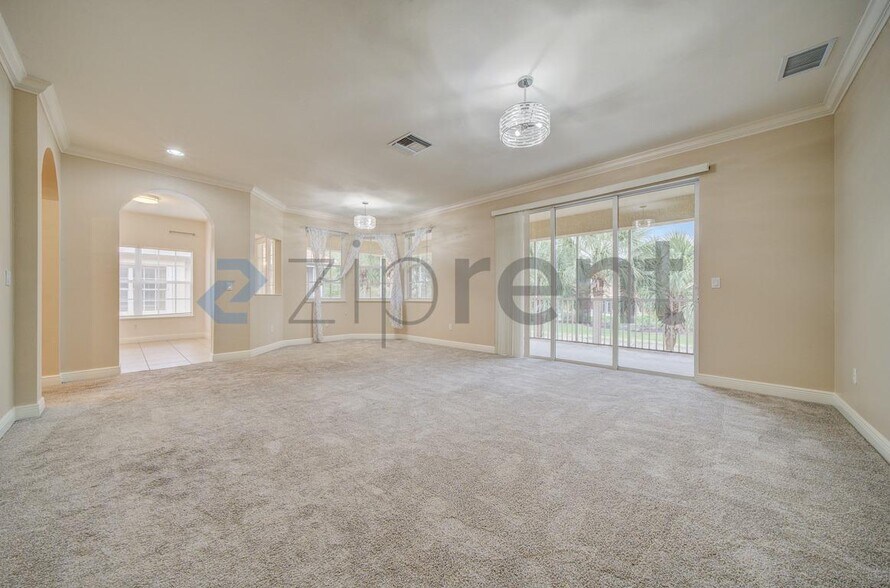 Building Photo - 5111 W Hyde Park Ct