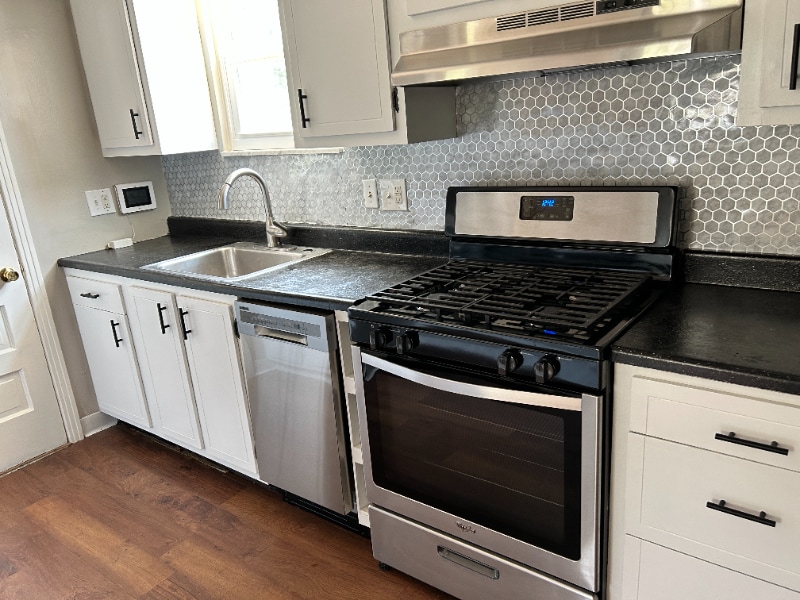 Building Photo - 1180 Duncan Ave