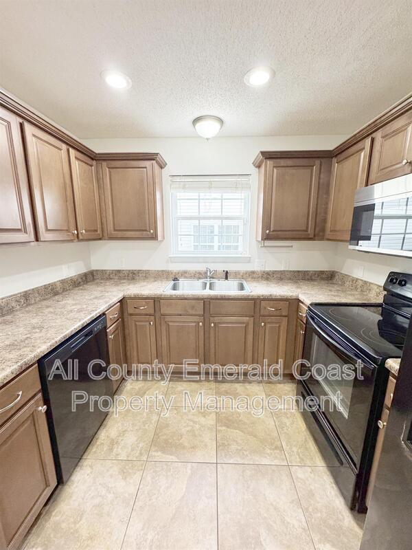 Building Photo - 293 Dahlquist Dr