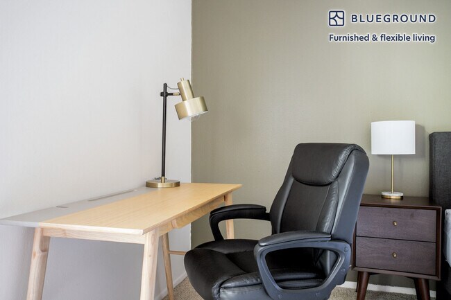 Building Photo - 4025 Via Marina