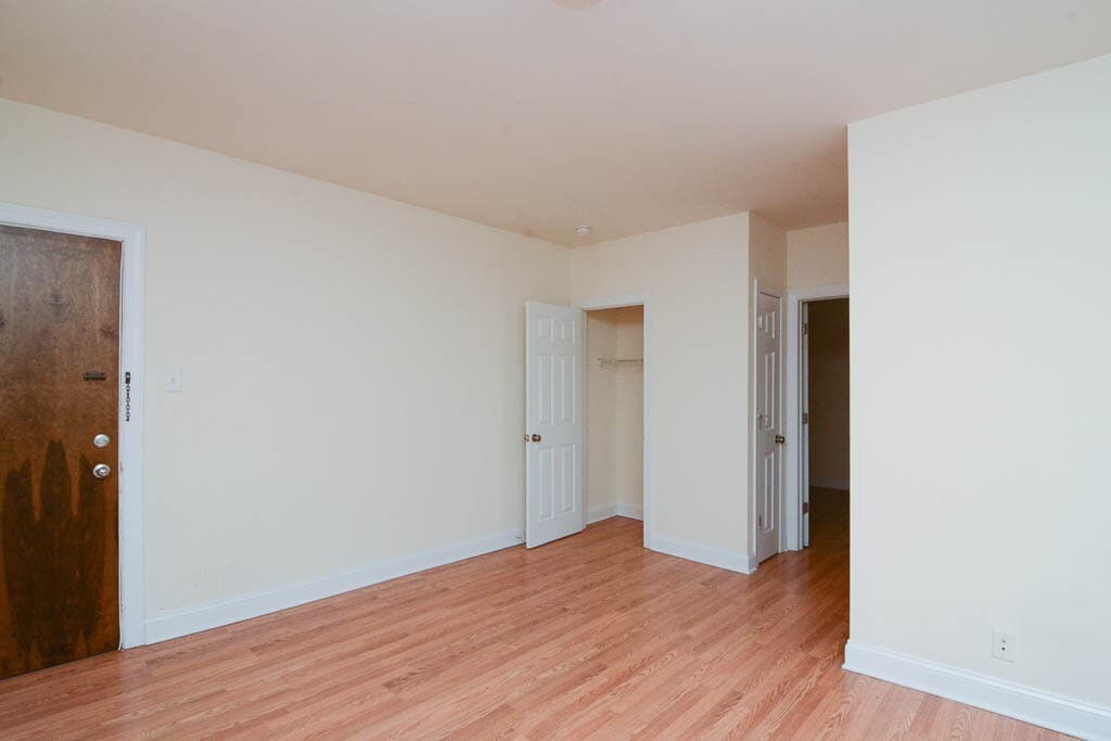 Building Photo - 2600 N Kimball Ave