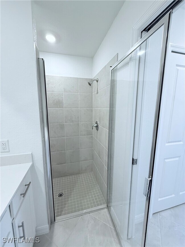 Building Photo - 14161 Heritage Landing Blvd