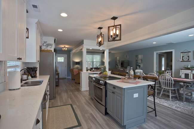 Building Photo - 6262 Ware Neck Rd