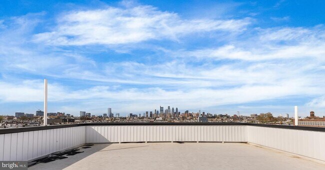 Building Photo - 1903 Jackson St