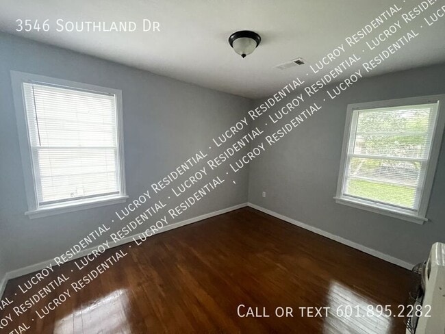 Building Photo - 3546 Southland Dr
