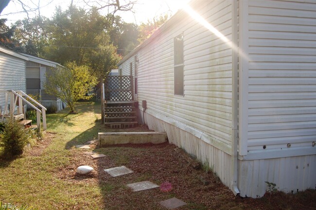Building Photo - 7175 Bishop Rd