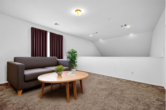 Building Photo - 29897 Dovetail Blf Ln