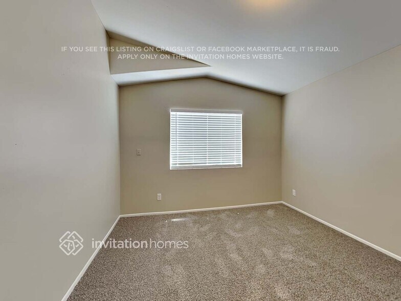 Building Photo - 4054 W La Junta Dr