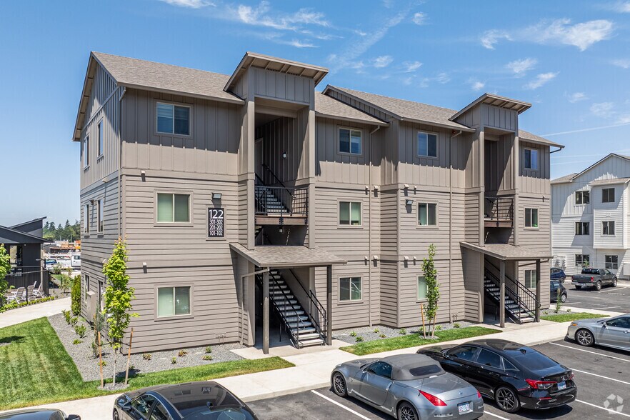 Primary Photo - Eastpark Apartment Homes
