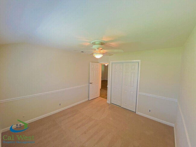 Building Photo - 4346 Glenmont Dr
