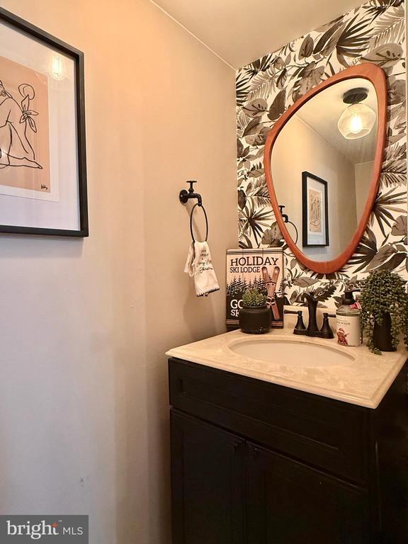 Building Photo - 602 Hamilton St