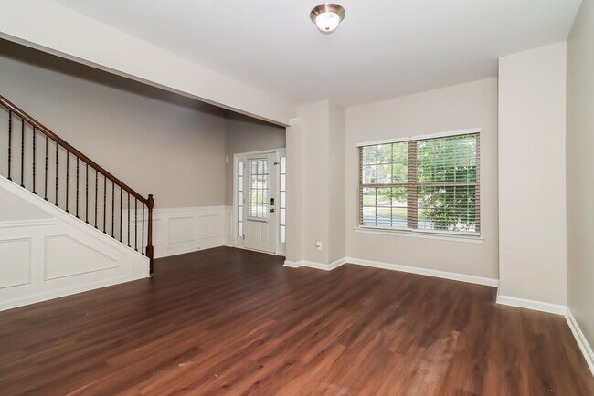 Building Photo - 212 Cleburne Pl