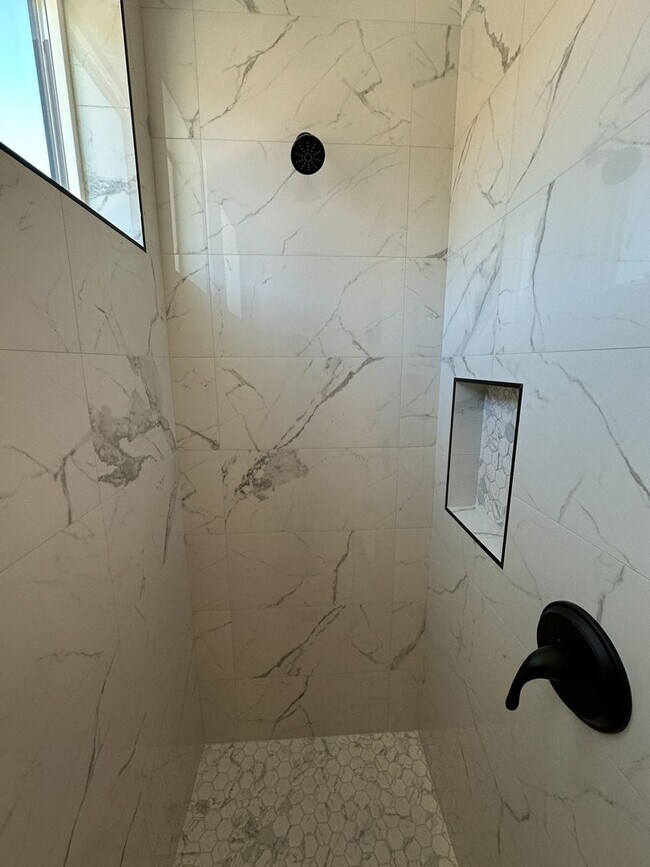 Building Photo - Brand New 3 Bed / 2.5 Bath Townhome – Internet Included