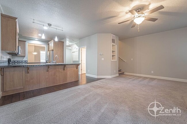 Building Photo - 8108 NE 35th Ave