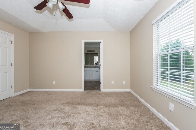 Building Photo - 219 Wagon Wheel Dr