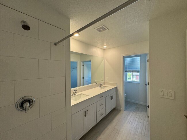 Building Photo - 11661 Radiant Shr Lp